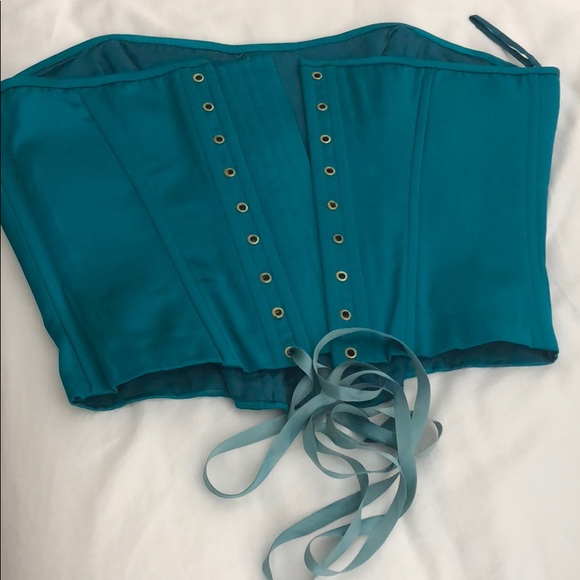 Green Crossette top - Picture 3 of 3